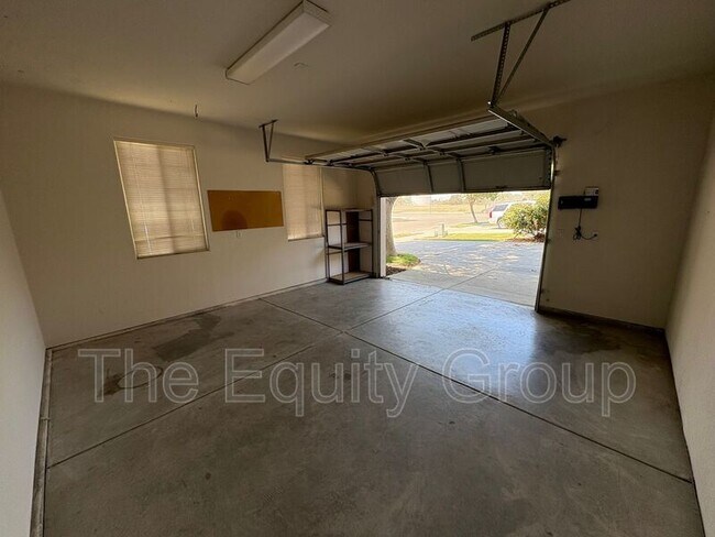 Foto del edificio - 524 Mallard Ave