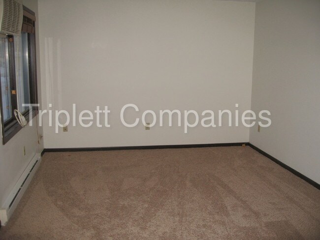 Building Photo - 133 Beedle Dr