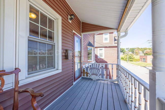 Building Photo - 77 Ashland St