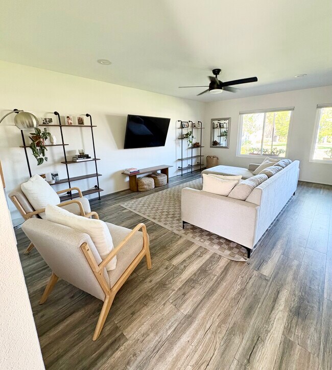 Foto del edificio - 2520 Via Esparto