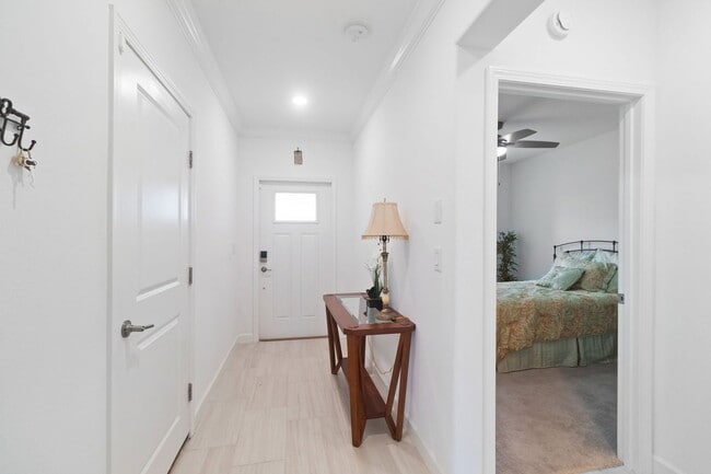 Building Photo - 31451 Moniker Mast Ln