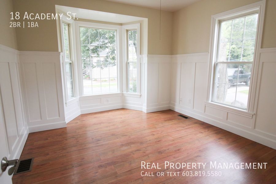 Foto principal - Downtown 2BR Apartment with Modern Updates...