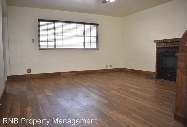 Foto del edificio - 3 br, 1 bath House - 2909 Weston Way