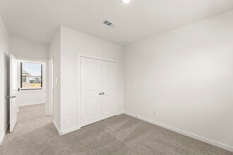 Building Photo - 3335 Verdant Ln