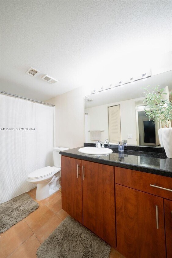 Foto del edificio - 12950 Vista Isles Dr