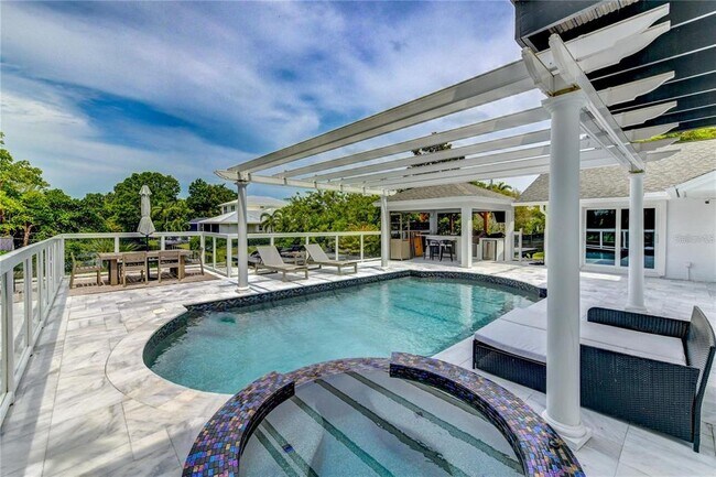 Foto del edificio - 1720 Spring Creek Dr
