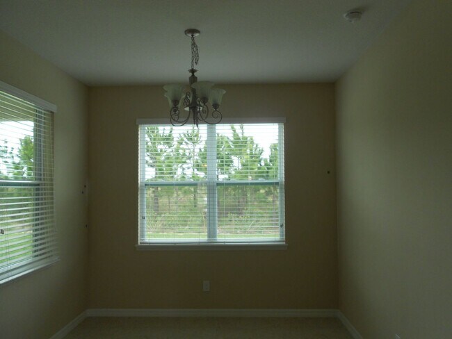 Foto del edificio - 3 br, 2 bath House - 12751 CALDERDALE AVENUE