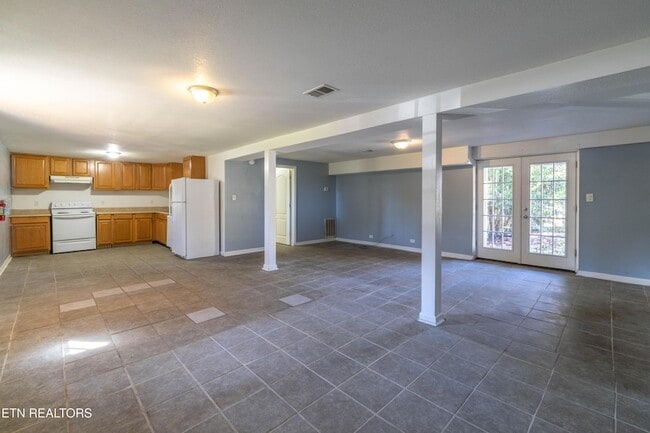 Building Photo - 241 Harless Rd