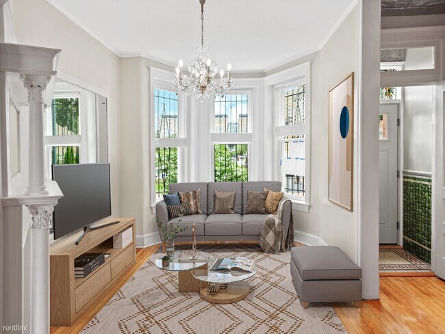 Building Photo - 4 br, 2 bath House - 113 P St Nw Light-fil...