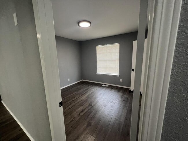 Foto del edificio - 14106 E 19th Pl S