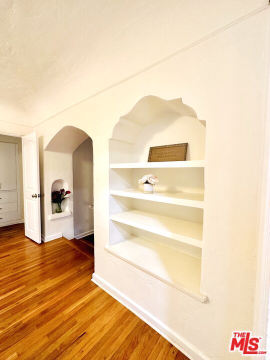 Building Photo - 2620 W 43rd Pl