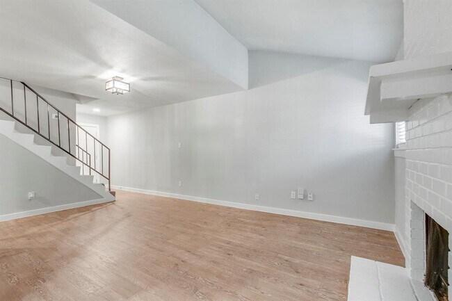 Foto del edificio - 2414 Burleson Ct