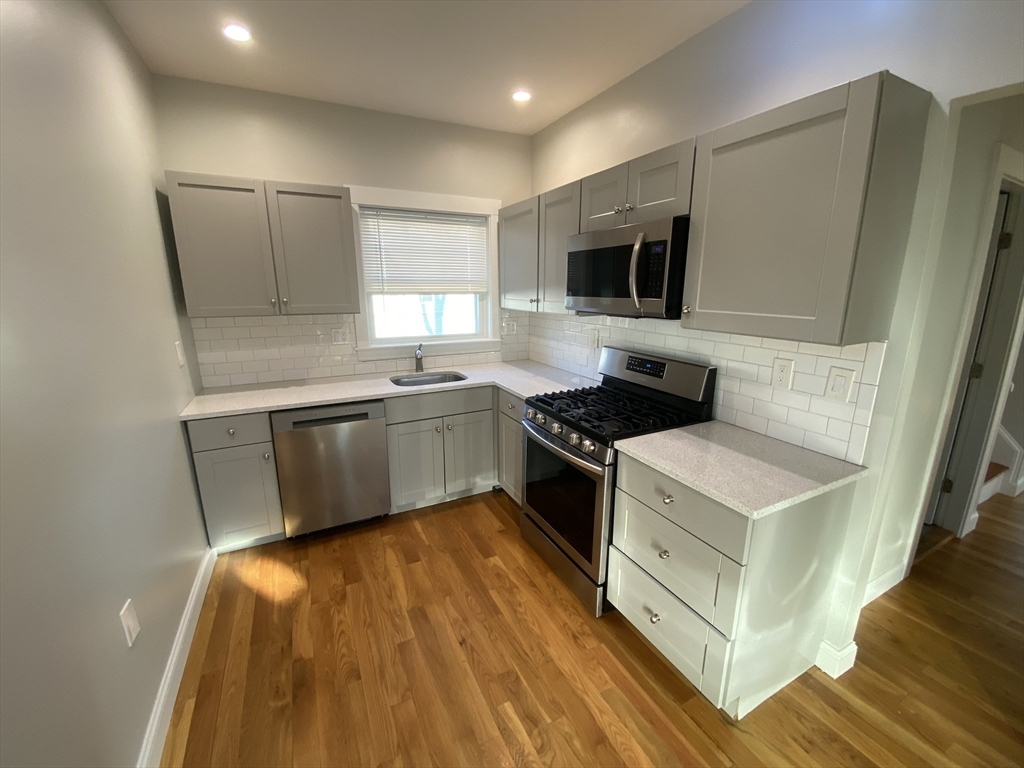 Foto principal - 551 Park St