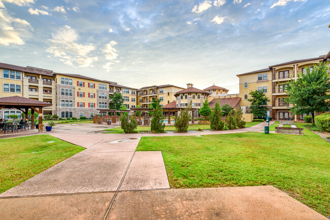 Building Photo - Aventine at Kessler
