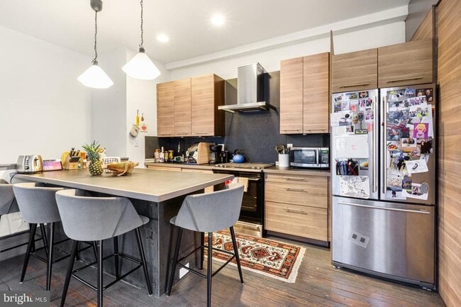 Foto del edificio - 2318 E York St