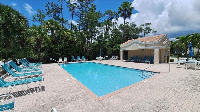 Foto del edificio - 5630 Sherborn Dr