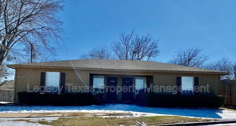 Primary Photo - 1719 Short St