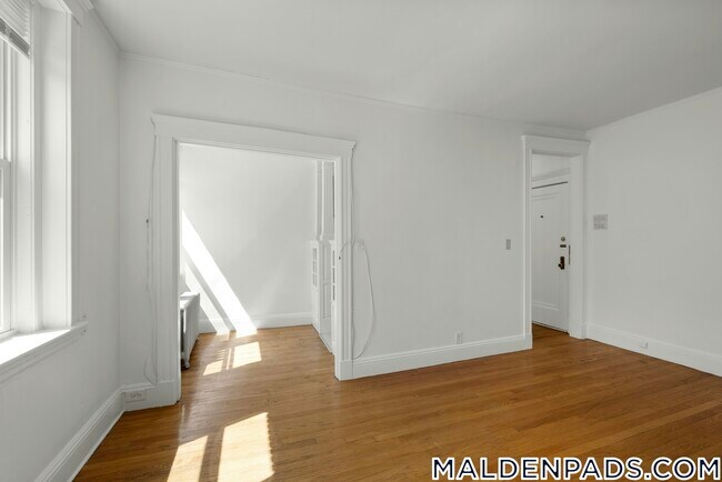 Foto del edificio - 172 Maple St