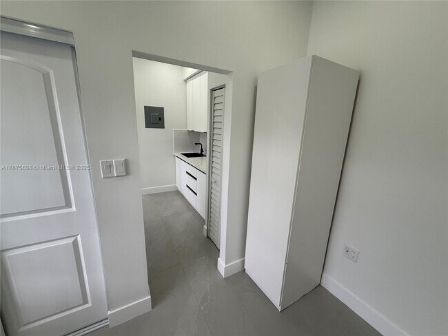Foto del edificio - 2244 SW 82nd Pl