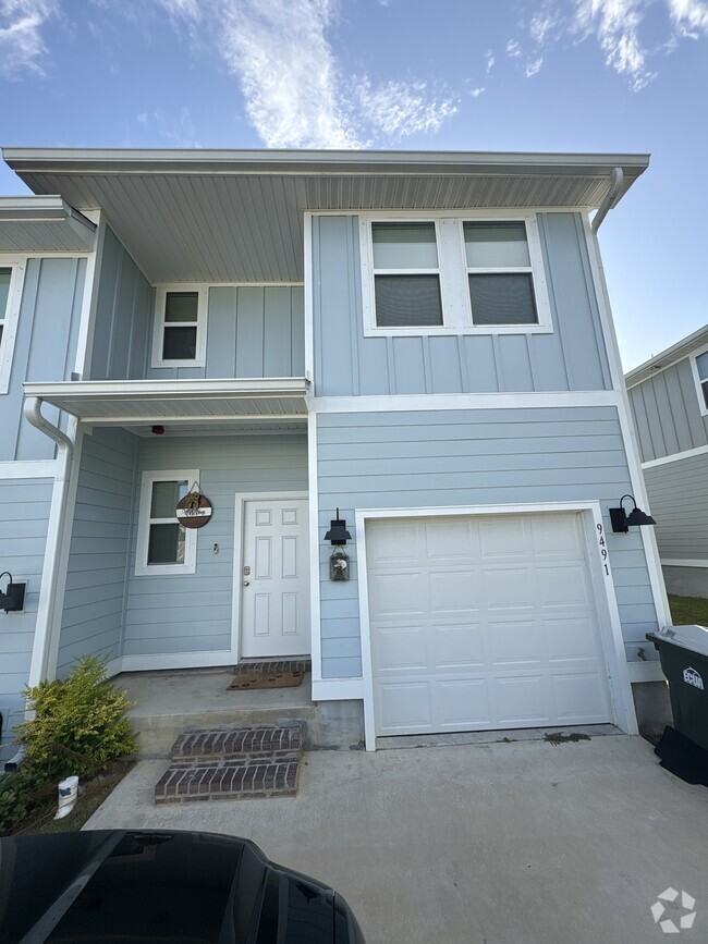 Building Photo - 9491 Nature Creek Cir