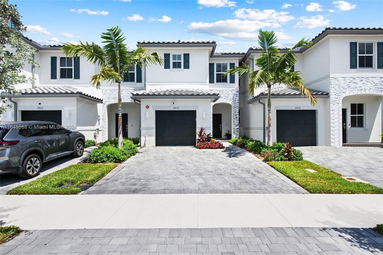Foto principal - 11853 NW 47th Manor