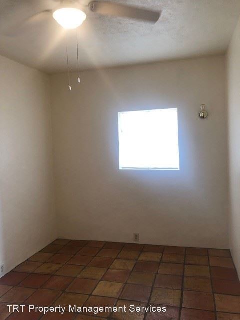Building Photo - 1 br, 1 bath House - 427 S. ELIAS