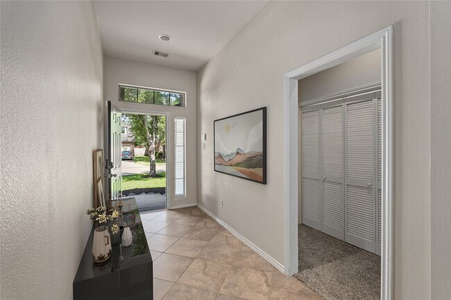 Foto del edificio - 4423 Long Creek Dr