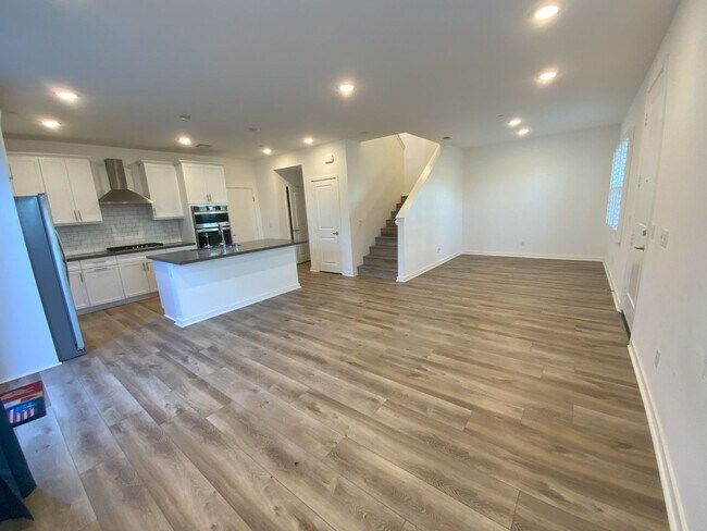 Foto del edificio - *MOVE IN SPECIAL!!!* A beautiful 3 bedroom...