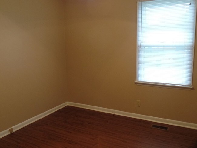 Building Photo - 22269 Green Village Dr