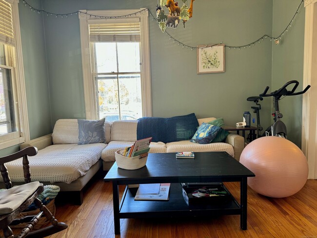 Building Photo - 109 Foster St