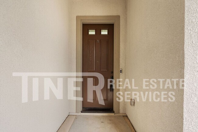Building Photo - 4944 Covered Wagon Cir