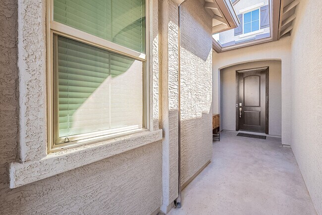Building Photo - Spacious Brand New Home!