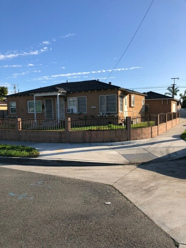 Photo - 8102 McKinley Ave (Paramount, CA)
