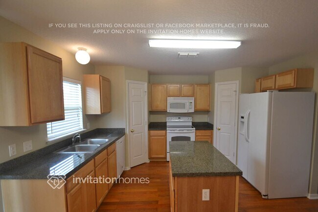 Foto del edificio - 281 McKay Blvd