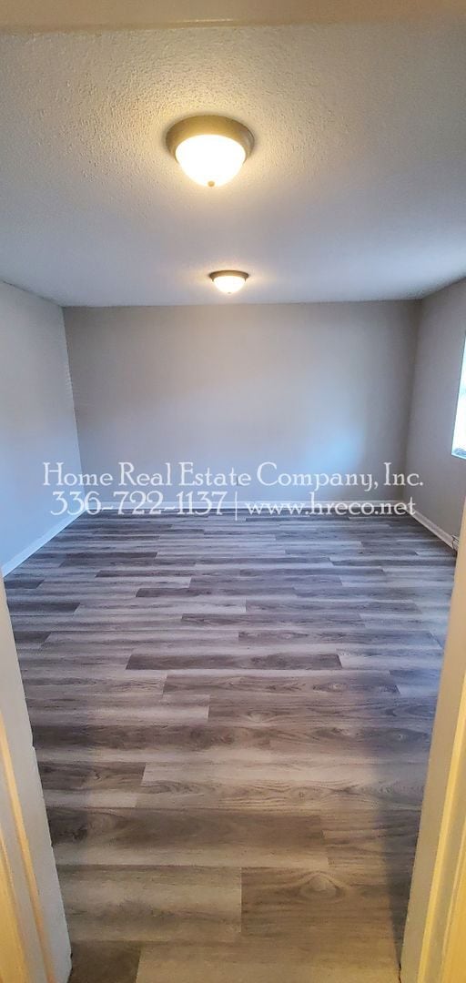 Building Photo - 3011 Broadbay Dr