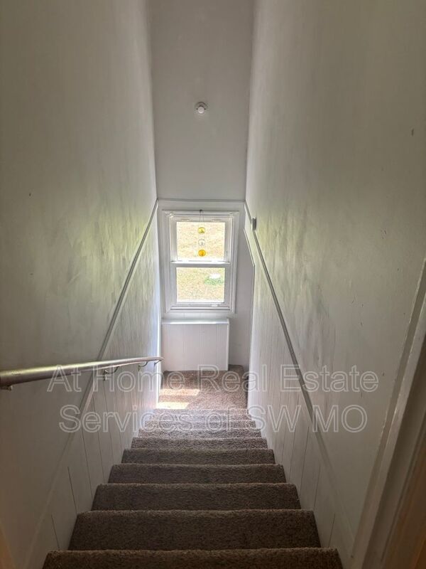 Building Photo - 6124 S Farm Rd 131