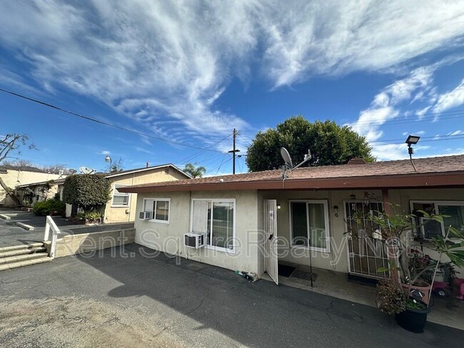 Building Photo - 936 W Foothill Blvd