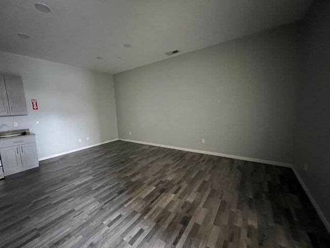 Building Photo - 59-61 North Street Unit 3D