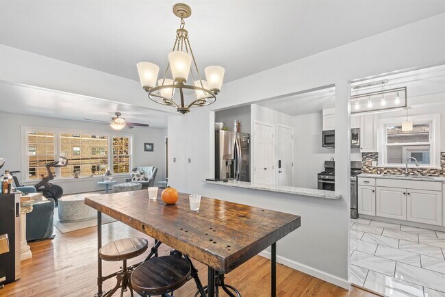 Foto del edificio - 290 RANDOLPH Ave