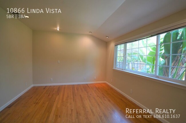 Building Photo - Sophisticated Luxury in Beautiful Cupertino!
