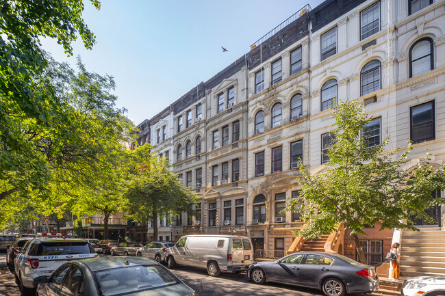 Building Photo - 66 W 82nd St