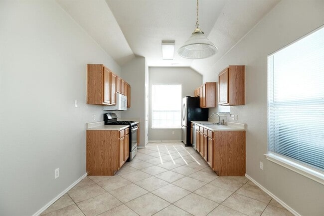 Building Photo - 2826 Southampton Way