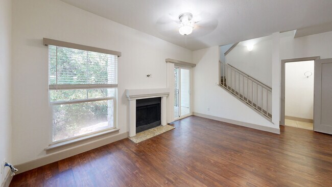 Interior Photo - Barton Creek Landing