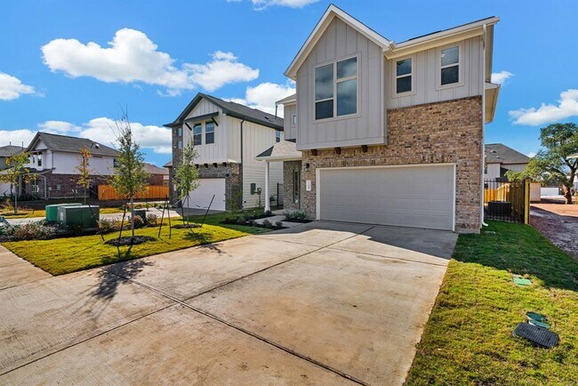 Building Photo - 348 Rend Dr