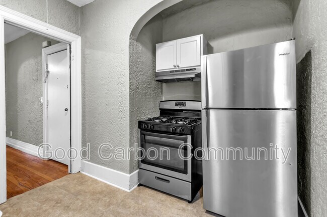 Foto del edificio - 135 Elmwood Ave