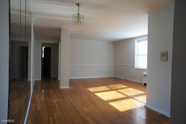 Foto del edificio - 1 br, 1 bath Apartment - 1111 Midland Ave