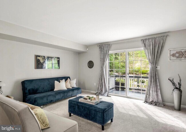 Foto del edificio - 327 Mt Pleasant St