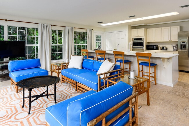 Building Photo - 222 Miraflores Dr