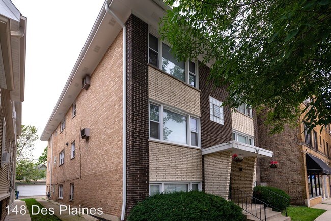 Building Photo - 148 Des Plaines Ave