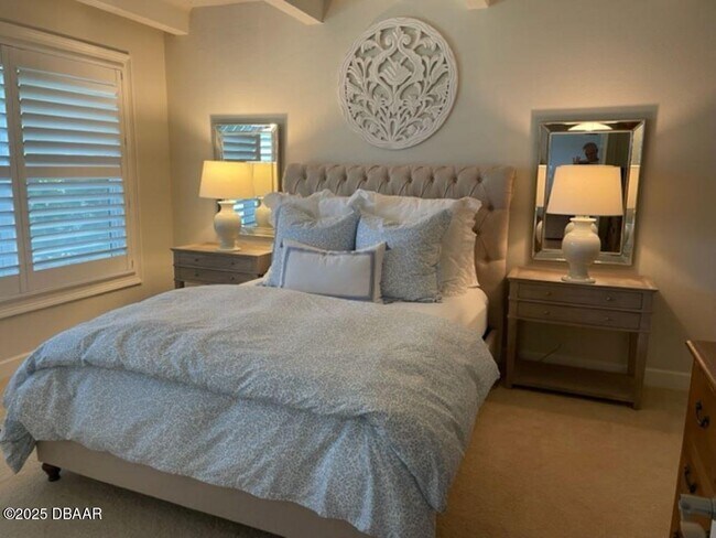 Building Photo - 4849 Saxon Dr